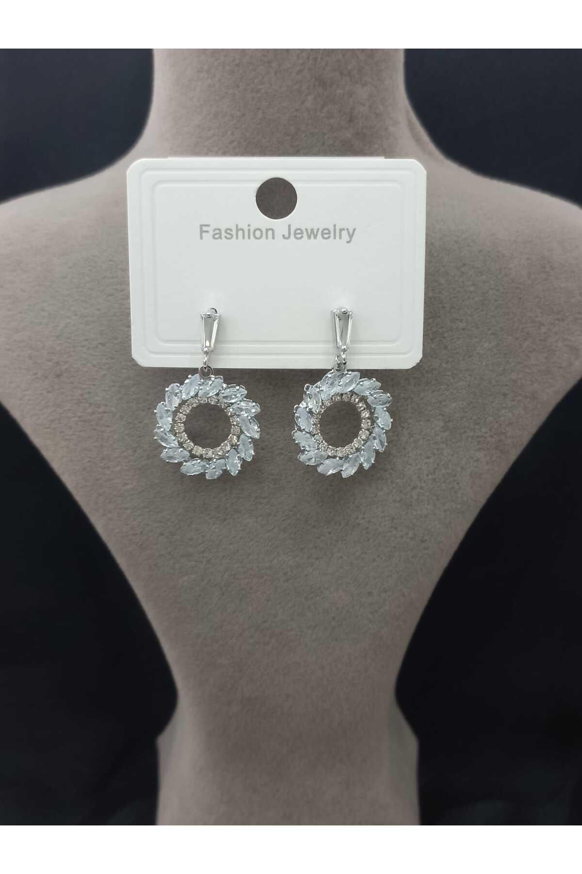 Gümüş Renk Zirkon Taşlı Kadın Küpe