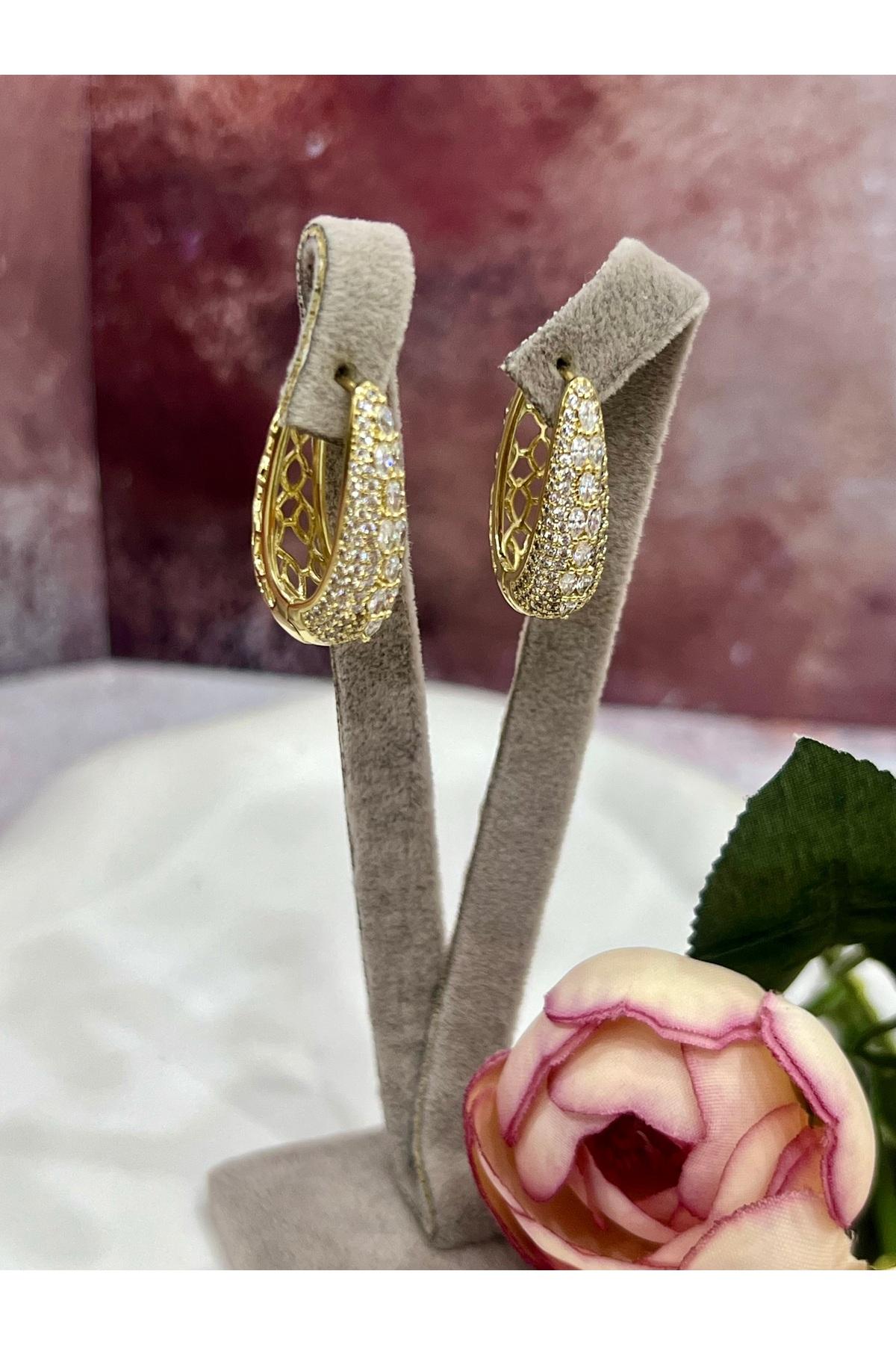 Kristal Yağmuru: Su Yolu Tasarım Damla Küpe (14k Gold 2/0,5cm) - Görsel 2