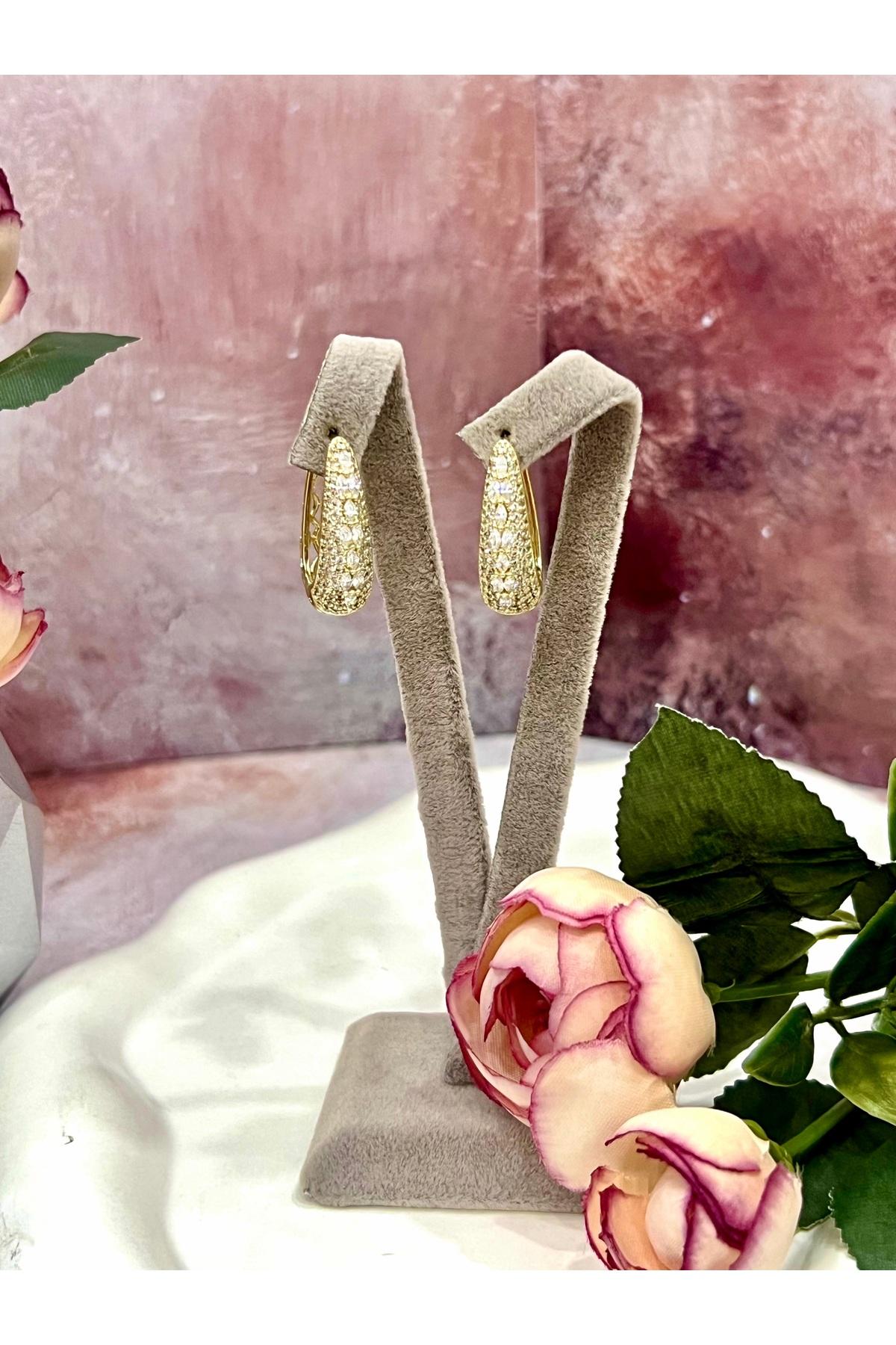 Kristal Yağmuru: Su Yolu Tasarım Damla Küpe (14k Gold 2/0,5cm) - Görsel 5