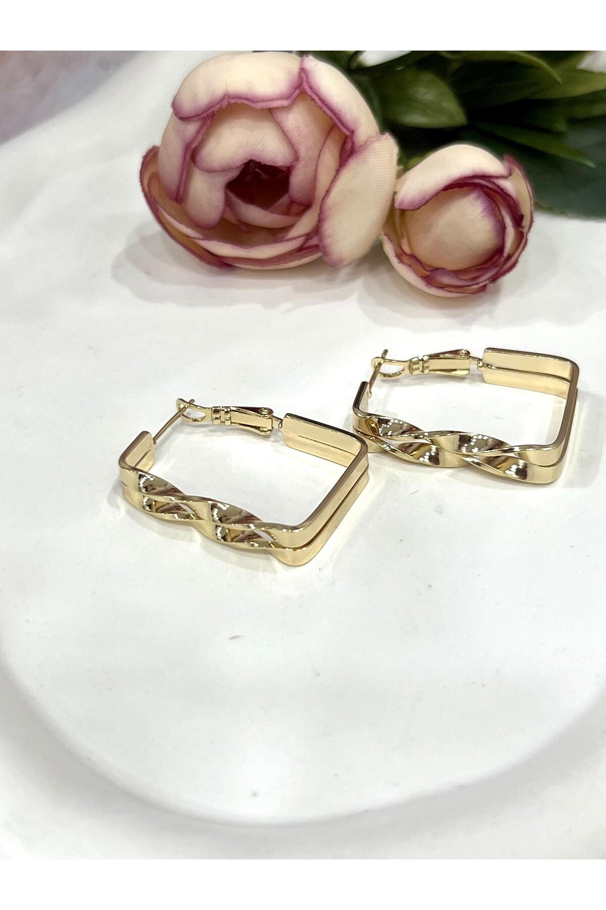 Şık ve Modern Altın Renk Zincir Detaylı Halka Küpe (14K GOLD/3X2CM) - Görsel 6