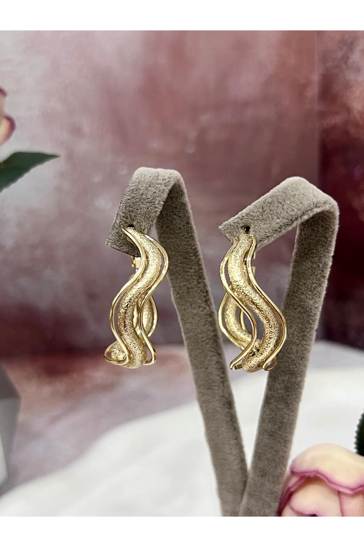 Trend Model Dalga Form Altın Renk Kadın Küpe (14K GOLD/3X3CM) - Görsel 3