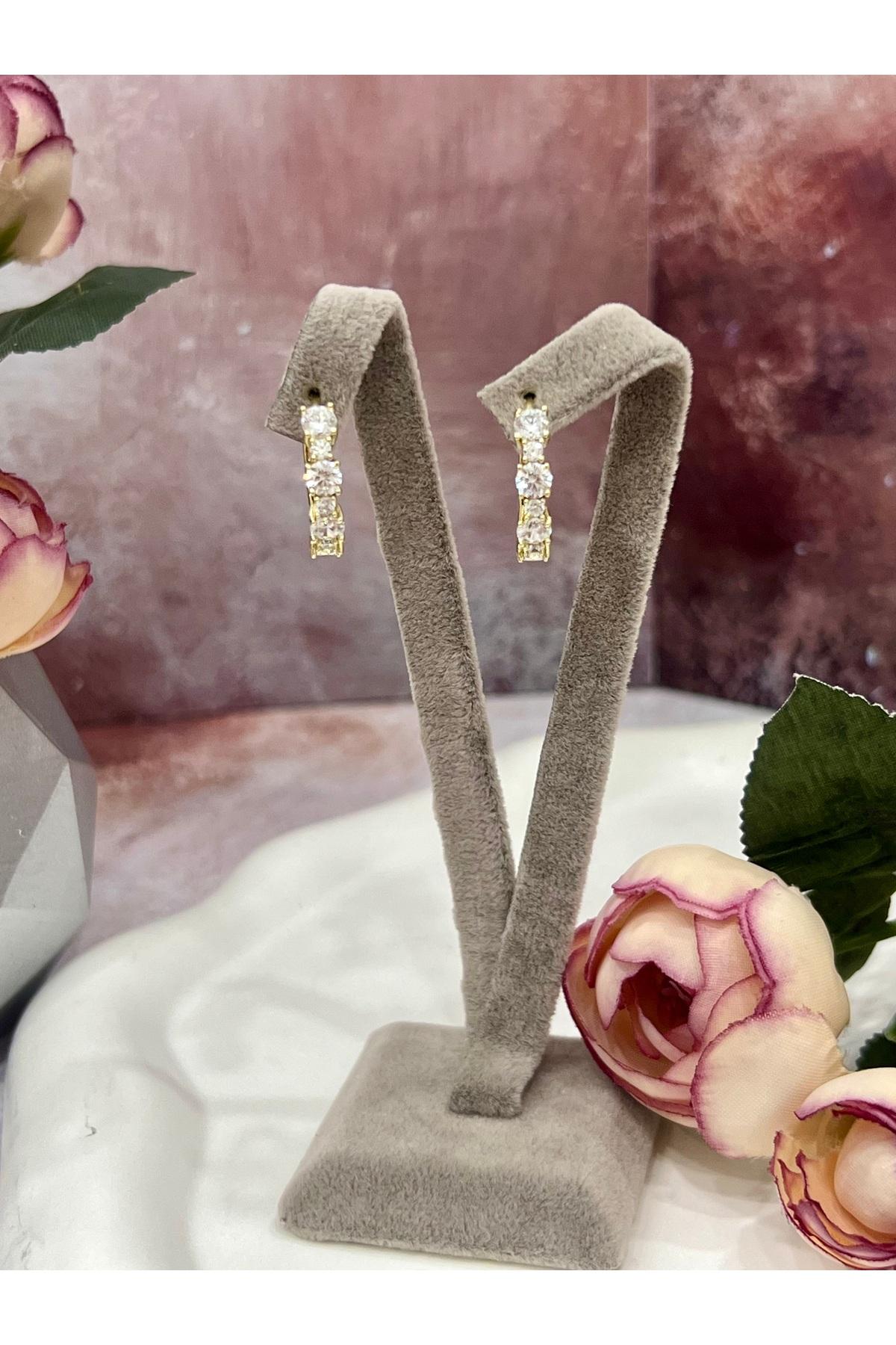 Dört Taş Masalı: Işıltılı Sıralı Gold Küpe (14k Gold 1,6/0,5cm) - Görsel 5