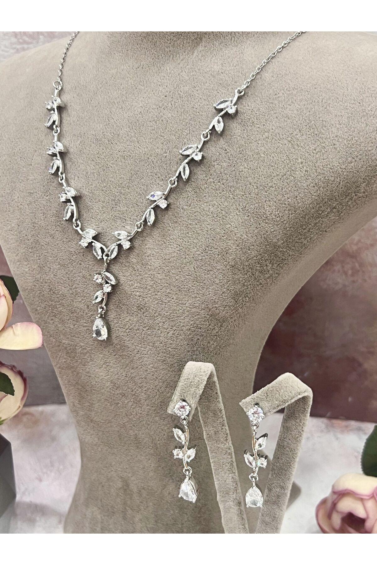 Zirkon Taşlı Yaprak Figürlü Takı Seti (Set11)