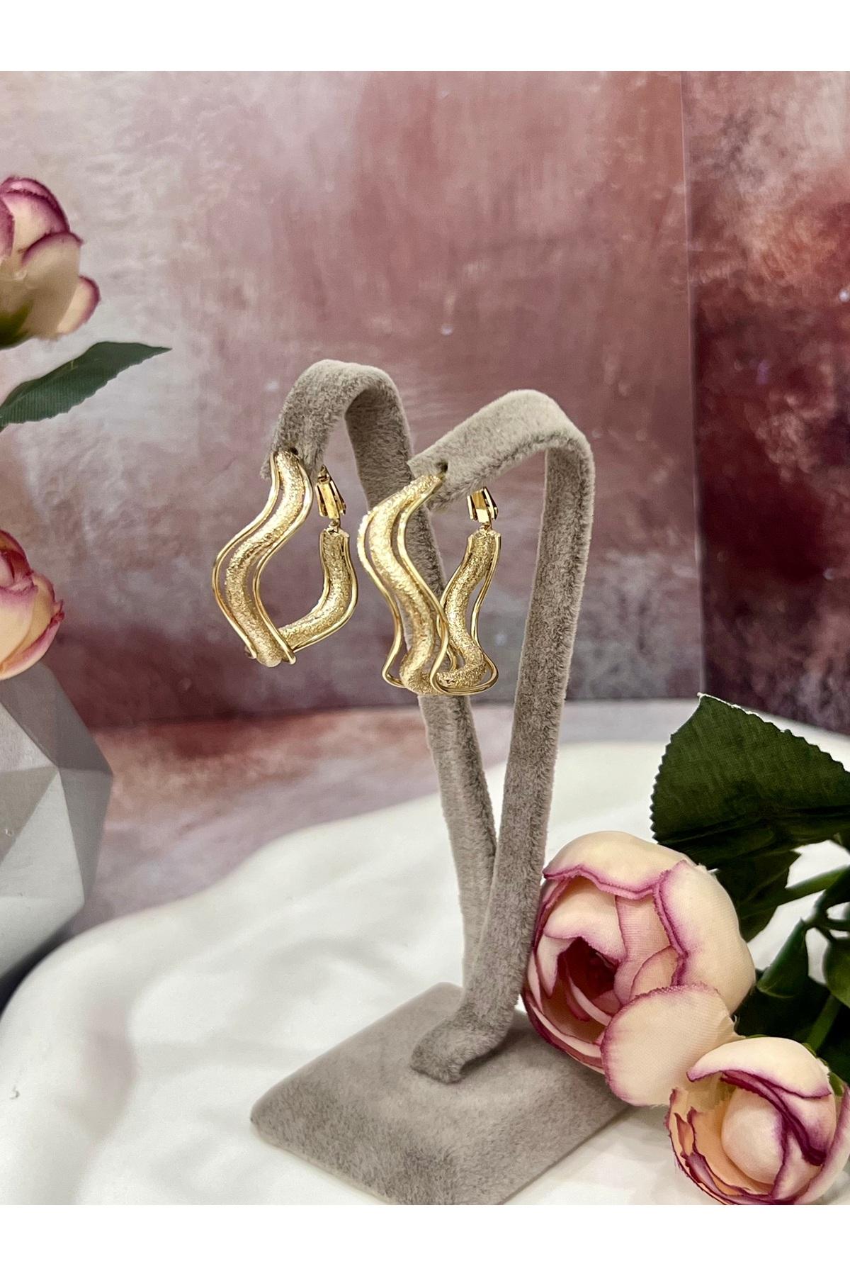 Trend Model Dalga Form Altın Renk Kadın Küpe (14K GOLD/3X3CM) - Görsel 4