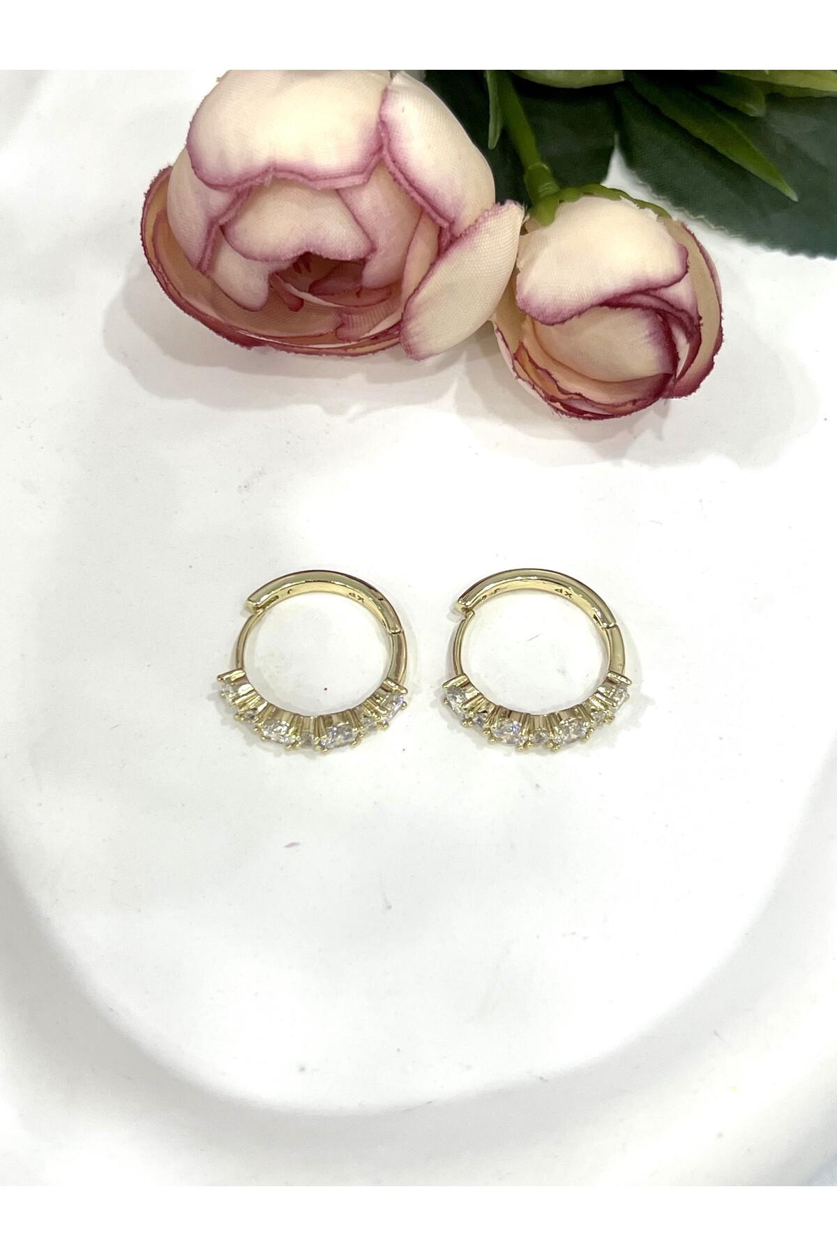 Dört Taş Masalı: Işıltılı Sıralı Gold Küpe (14k Gold 1,6/0,5cm) - Görsel 4