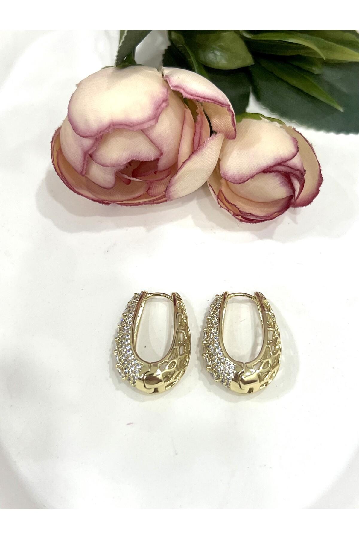 Kristal Yağmuru: Su Yolu Tasarım Damla Küpe (14k Gold 2/0,5cm) - Görsel 4