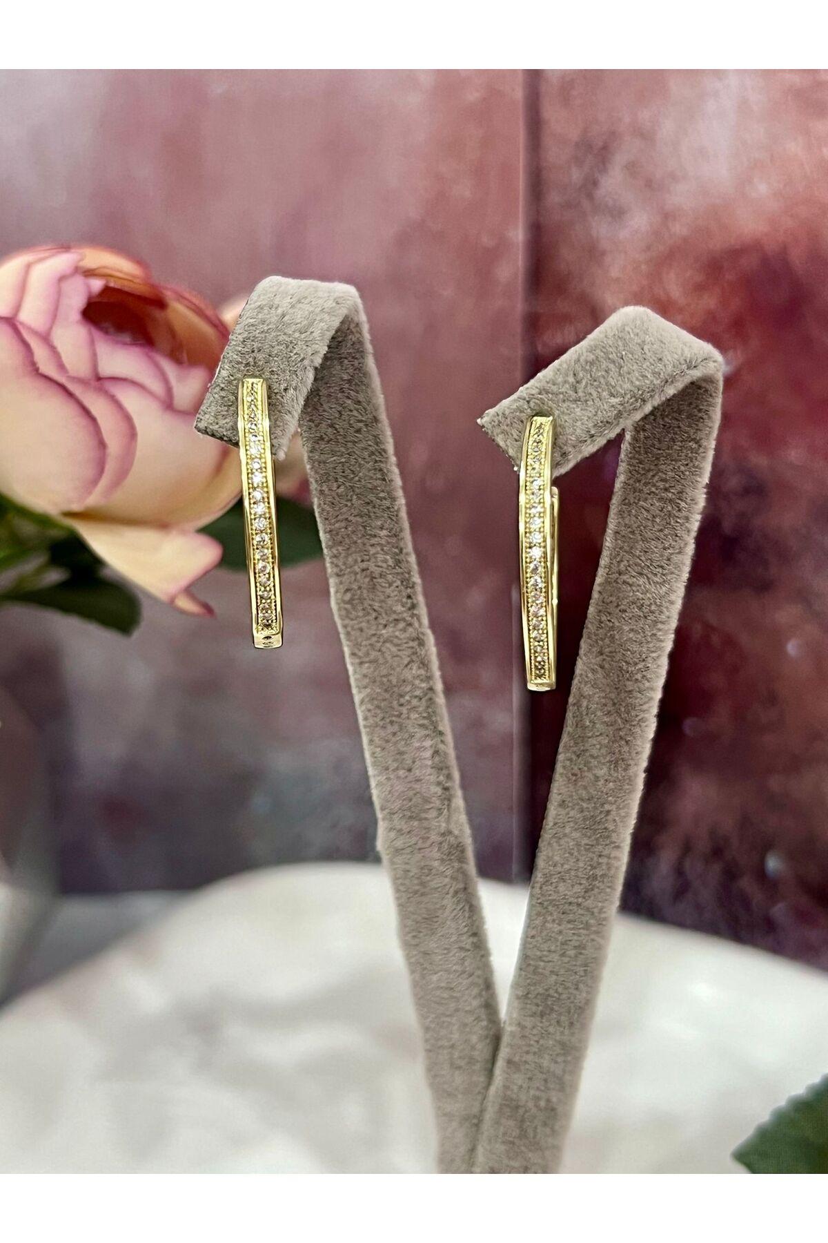 Gold Zirkon Taş İşlemeli Orta Boy Halka Küpe - Işıltılı Klasik Model (14k Gold) - Görsel 4