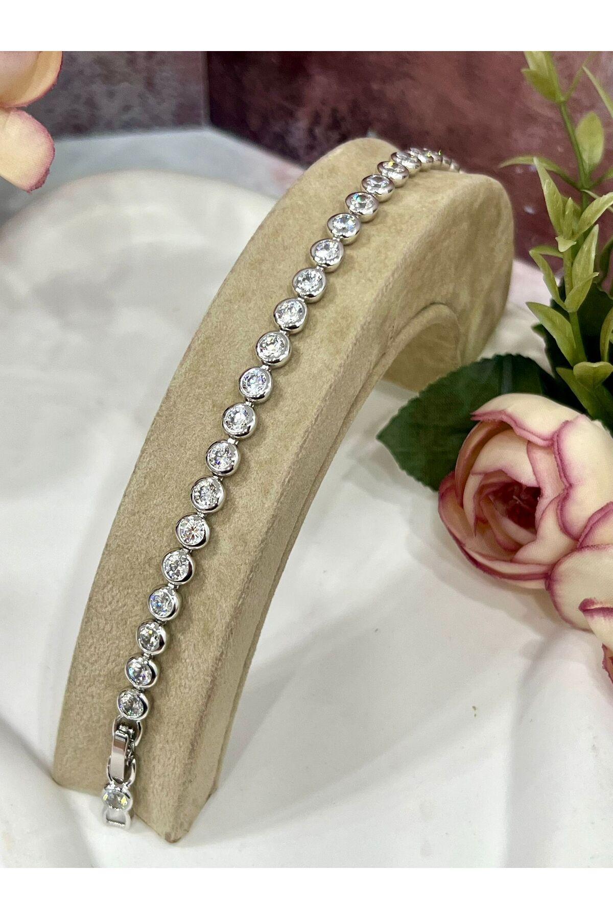 Xuping Yuvarlak Taşlı Su Yolu Bileklik (0,5mm Silver 17-19CM)